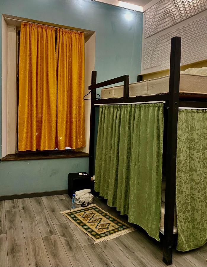 Communication Hostel Batumi Exteriér fotografie